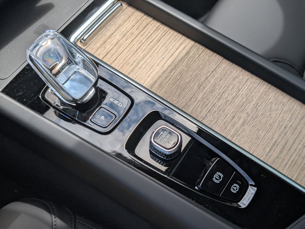2026 Volvo XC60 Plug-In Hybrid T8 Plus Hunt Valley MD
