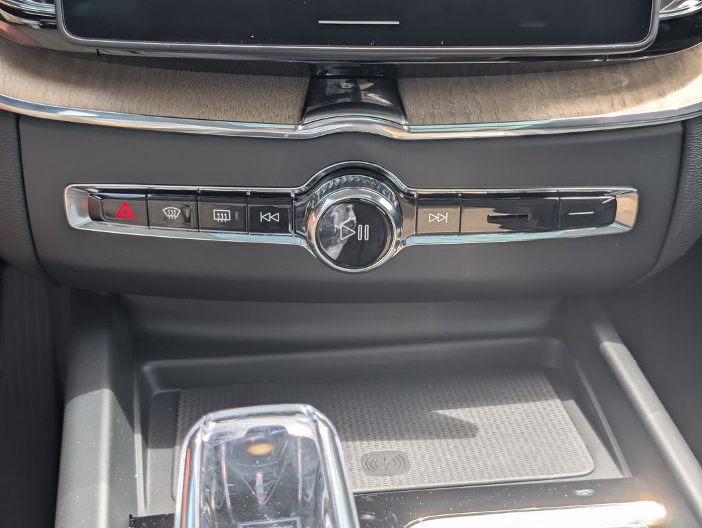 2026 Volvo XC60 Plug-In Hybrid T8 Plus Hunt Valley MD