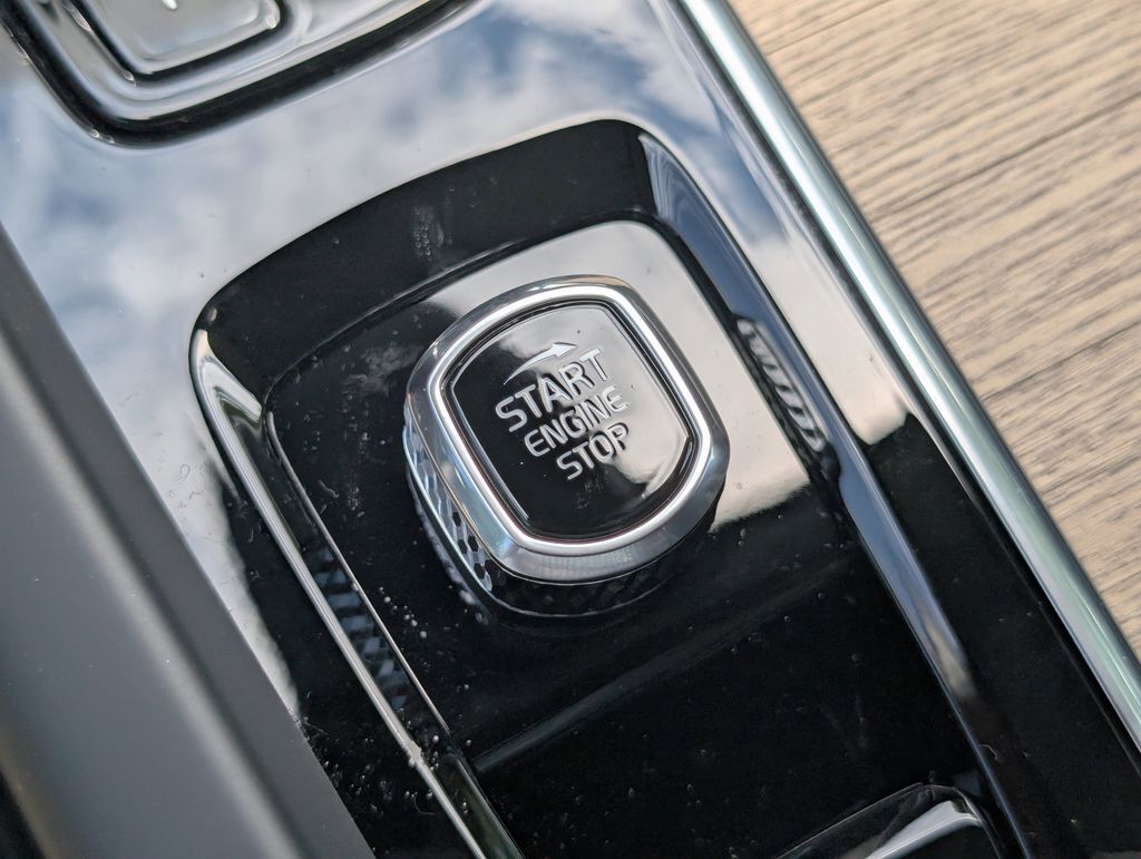 2026 Volvo XC60 Plug-In Hybrid T8 Plus Hunt Valley MD
