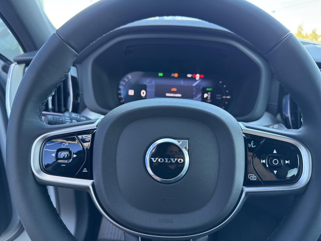 2026 Volvo XC60 Plug-In Hybrid T8 Ultra Black Edition Bend OR