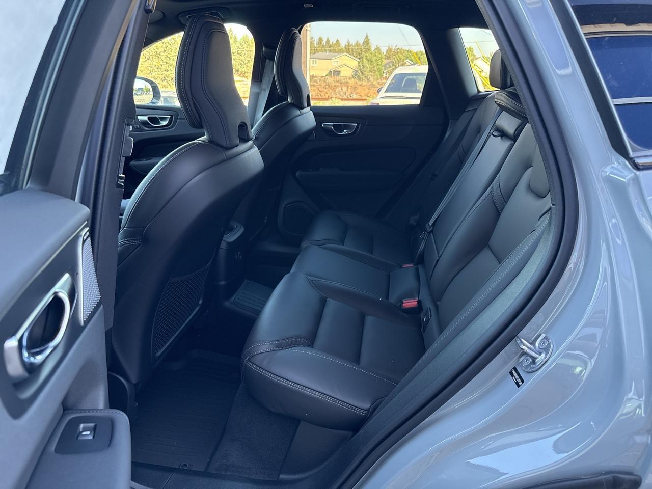 2026 Volvo XC60 Plug-In Hybrid T8 Ultra Black Edition Bend OR