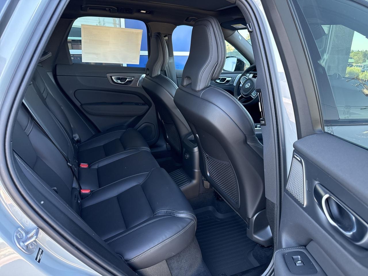 2026 Volvo XC60 Plug-In Hybrid T8 Ultra Black Edition Bend OR
