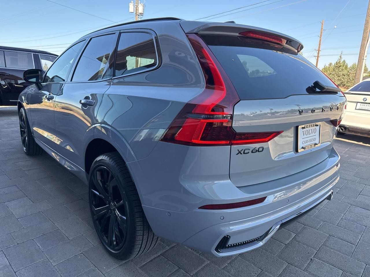 2026 Volvo XC60 Plug-In Hybrid T8 Ultra Black Edition Bend OR