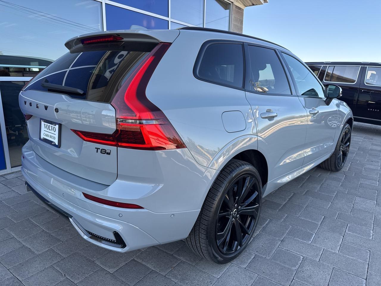 2026 Volvo XC60 Plug-In Hybrid T8 Ultra Black Edition Bend OR