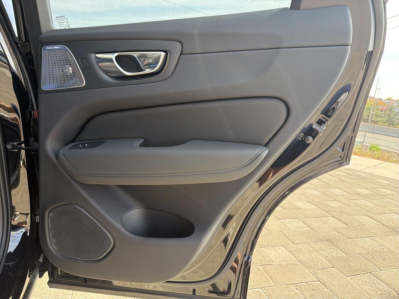 2026 Volvo XC60 Plug-In Hybrid T8 Ultra Black Edition Bend OR