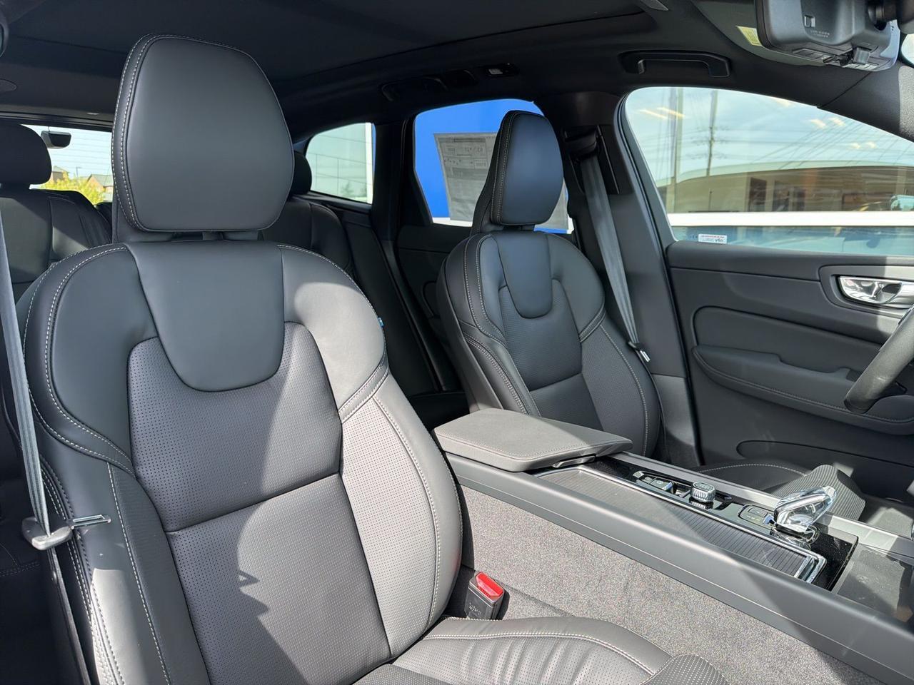 2026 Volvo XC60 Plug-In Hybrid T8 Ultra Black Edition Bend OR