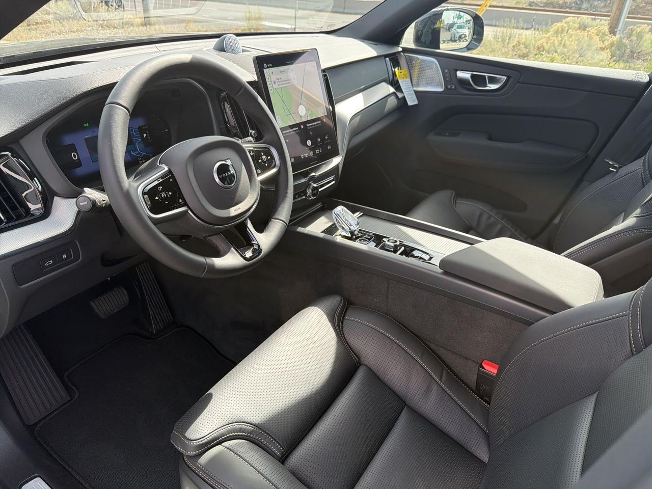 2026 Volvo XC60 Plug-In Hybrid T8 Ultra Black Edition Bend OR