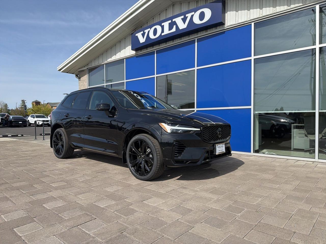 2026 Volvo XC60 Plug-In Hybrid T8 Ultra Black Edition