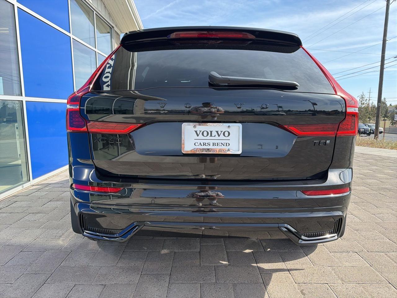 2026 Volvo XC60 Plug-In Hybrid T8 Ultra Black Edition Bend OR