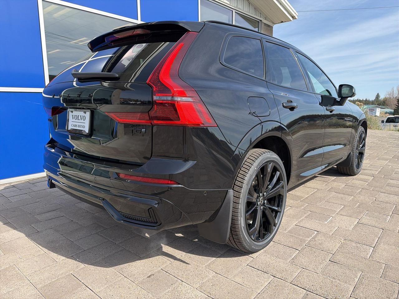 2026 Volvo XC60 Plug-In Hybrid T8 Ultra Black Edition Bend OR