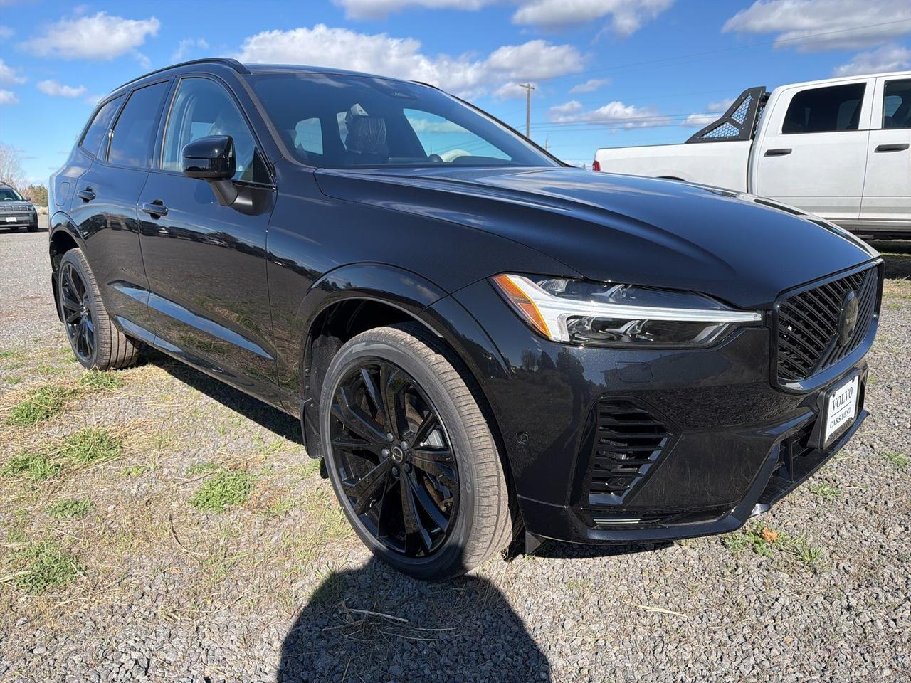 2026 Volvo XC60 Plug-In Hybrid T8 Ultra Black Edition