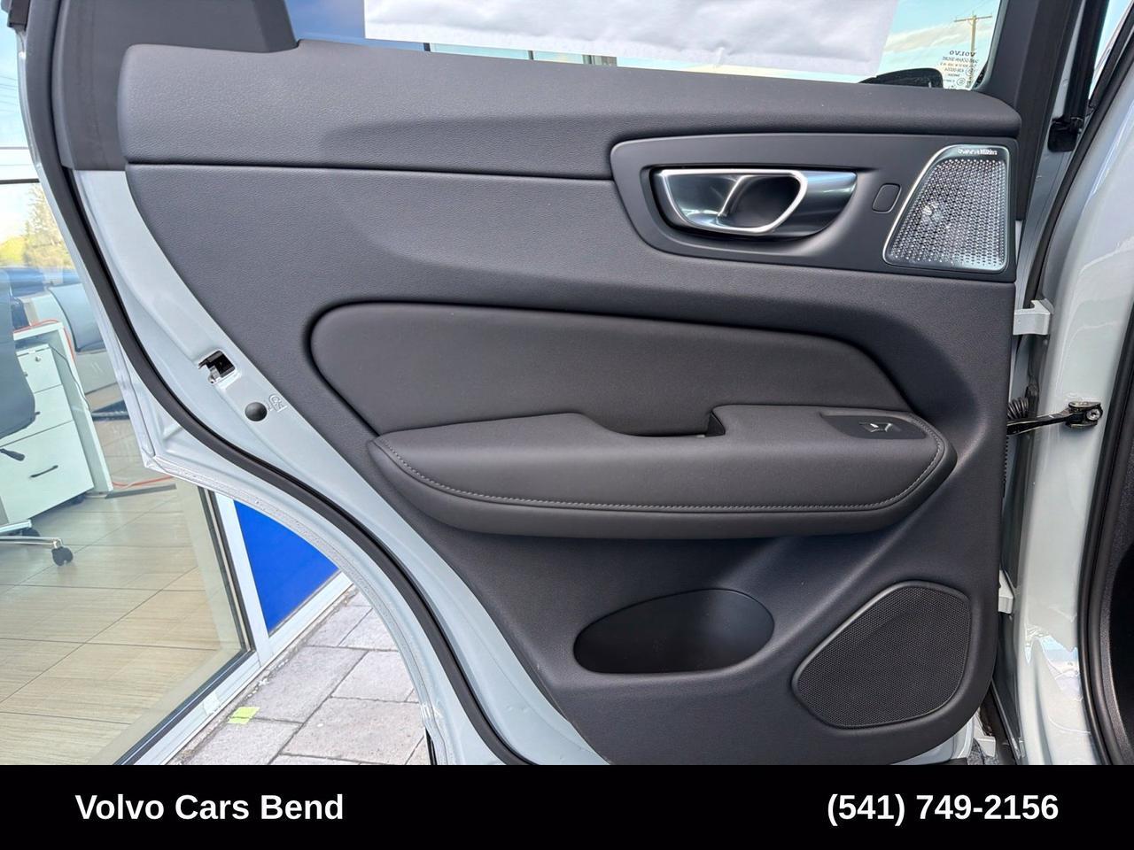 2026 Volvo XC60 Plug-In Hybrid T8 Ultra Black Edition Bend OR