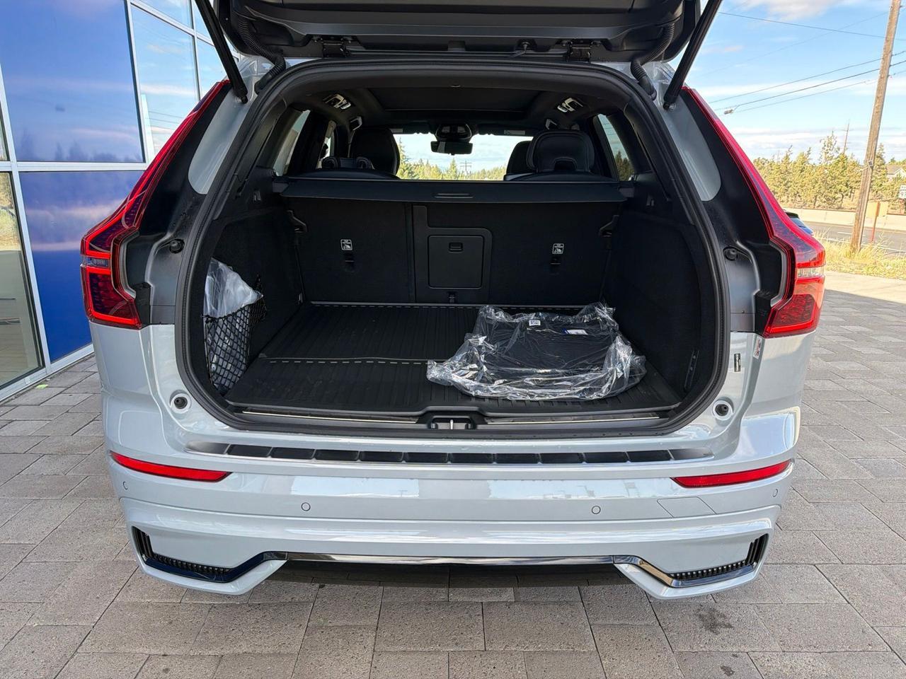 2026 Volvo XC60 Plug-In Hybrid T8 Ultra Black Edition Bend OR