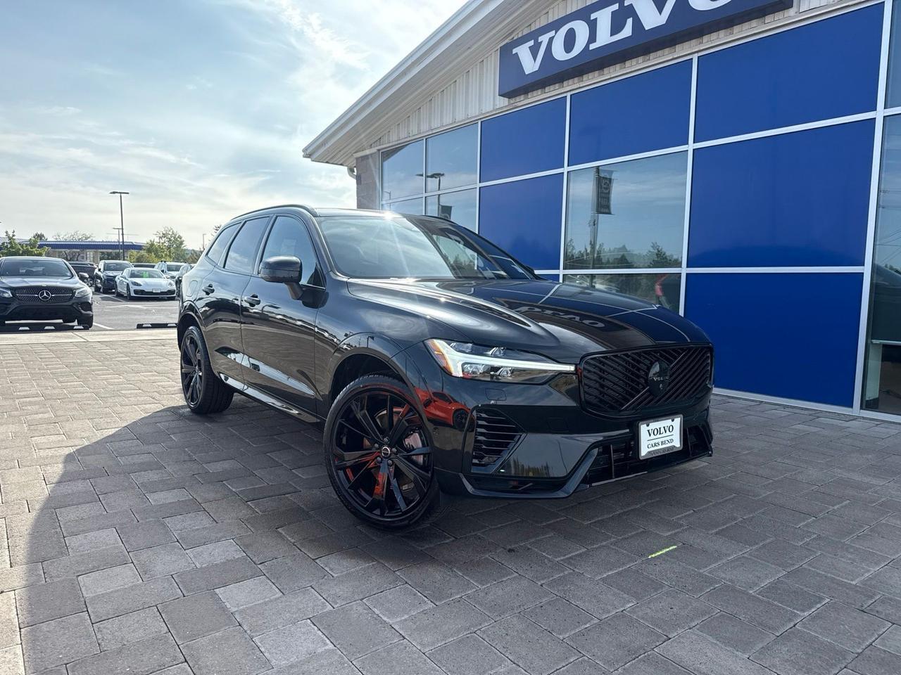 2026 Volvo XC60 Plug-In Hybrid T8 Ultra Black Edition