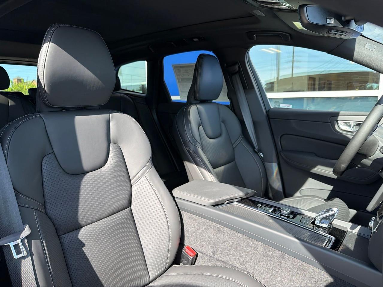 2026 Volvo XC60 Plug-In Hybrid T8 Ultra Black Edition Bend OR