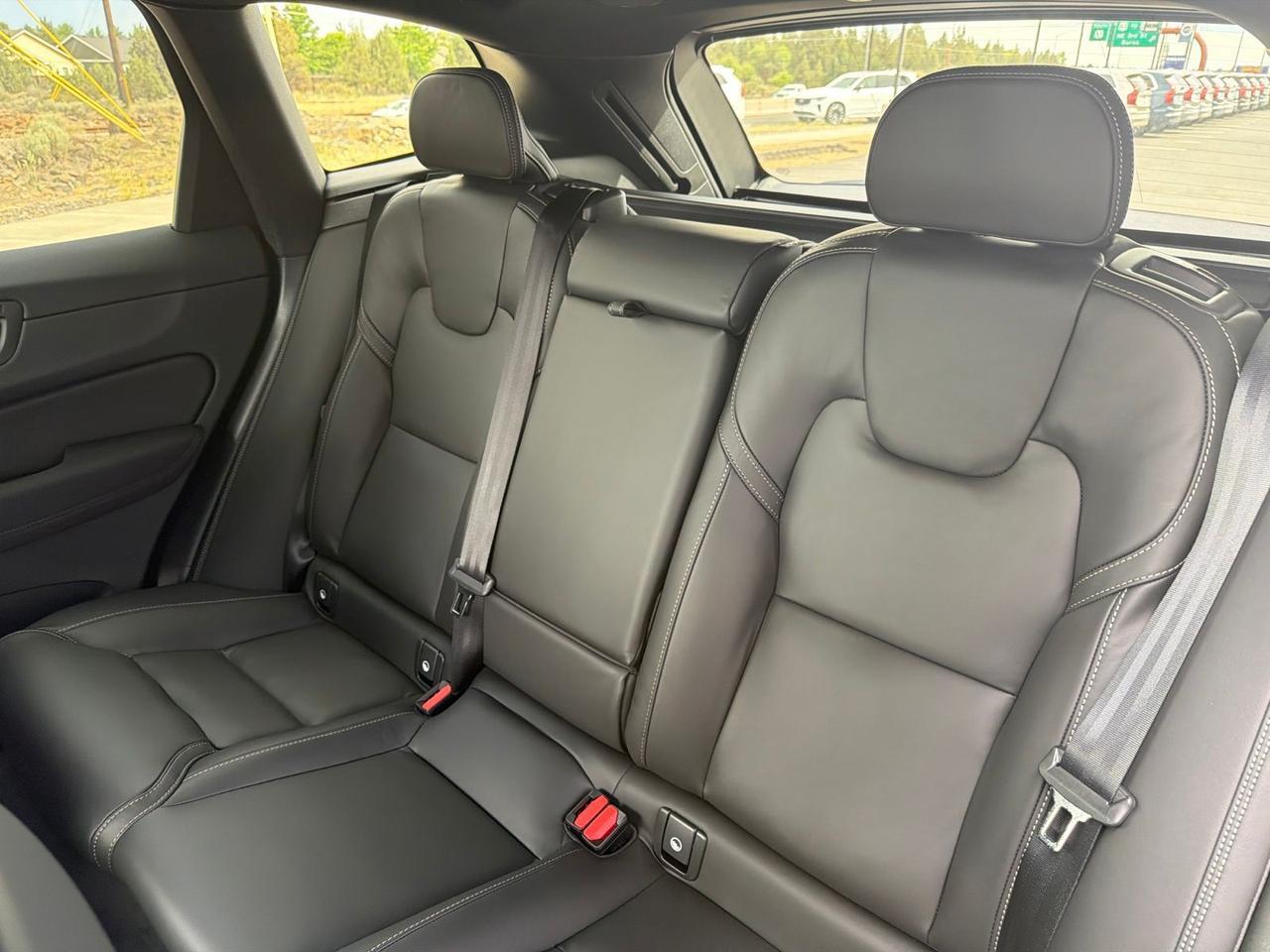 2026 Volvo XC60 Plug-In Hybrid T8 Ultra Black Edition Bend OR