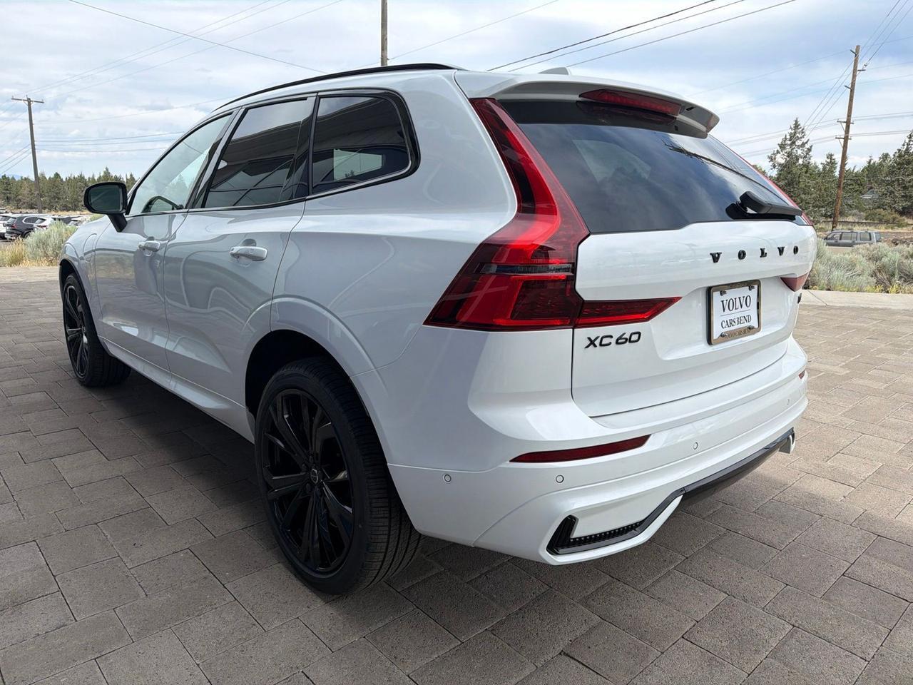 2026 Volvo XC60 Plug-In Hybrid T8 Ultra Black Edition Bend OR