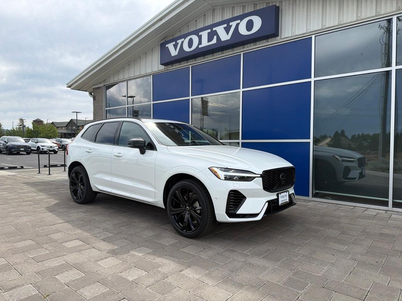 2026 Volvo XC60 Plug-In Hybrid T8 Ultra Black Edition
