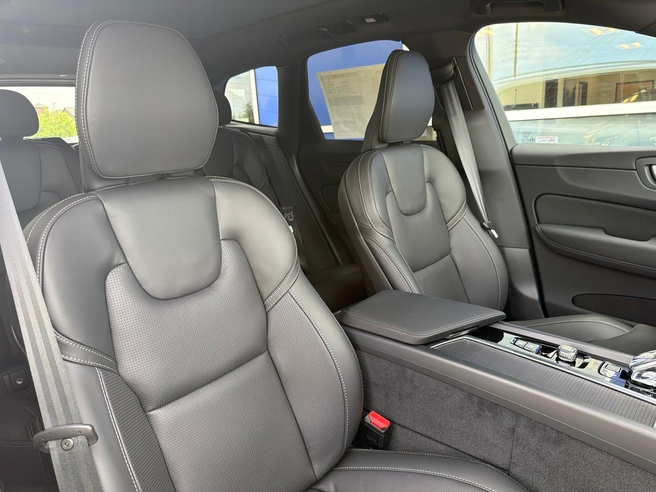 2026 Volvo XC60 Plug-In Hybrid T8 Ultra Black Edition Bend OR