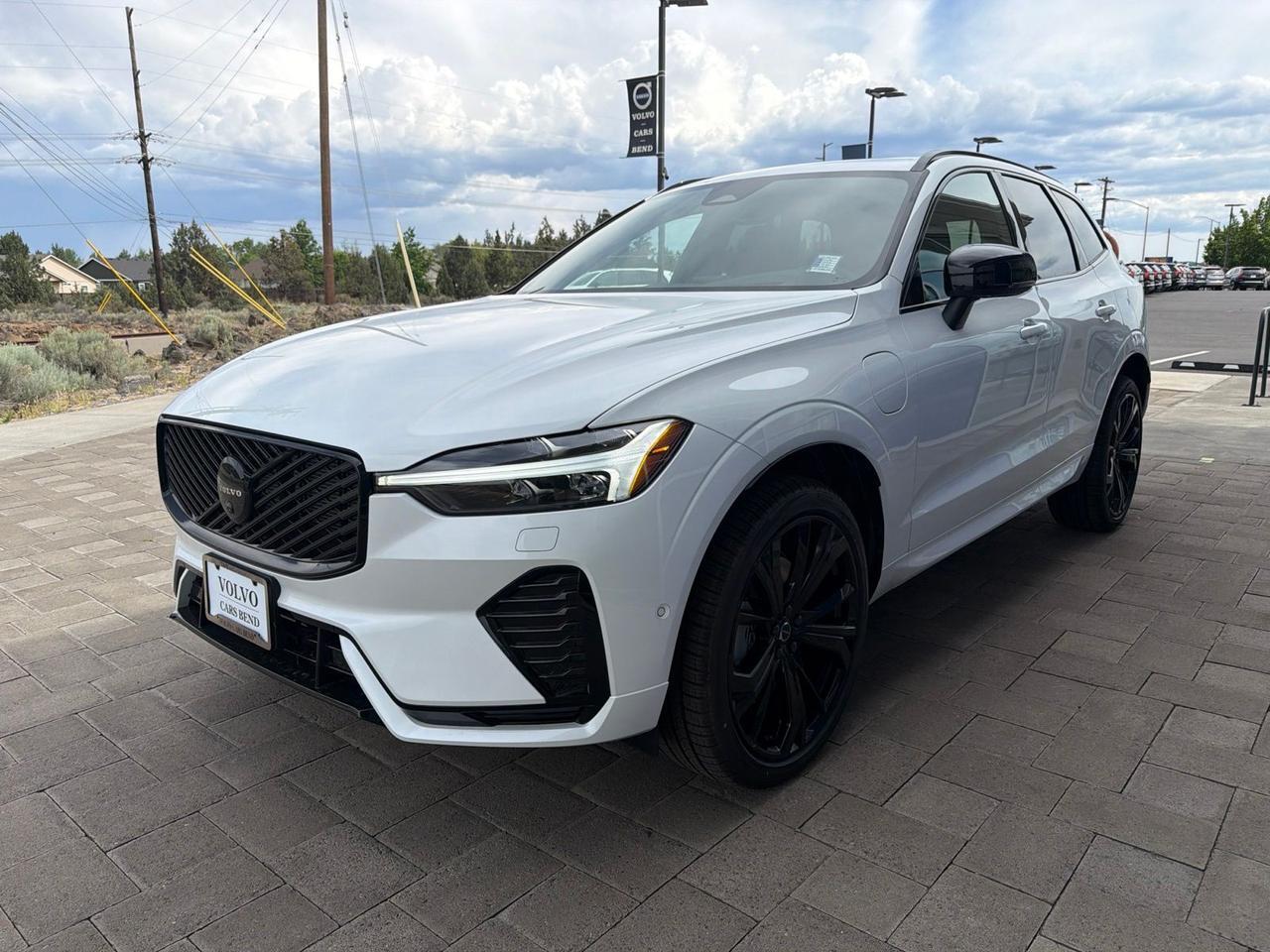 2026 Volvo XC60 Plug-In Hybrid T8 Ultra Black Edition Bend OR