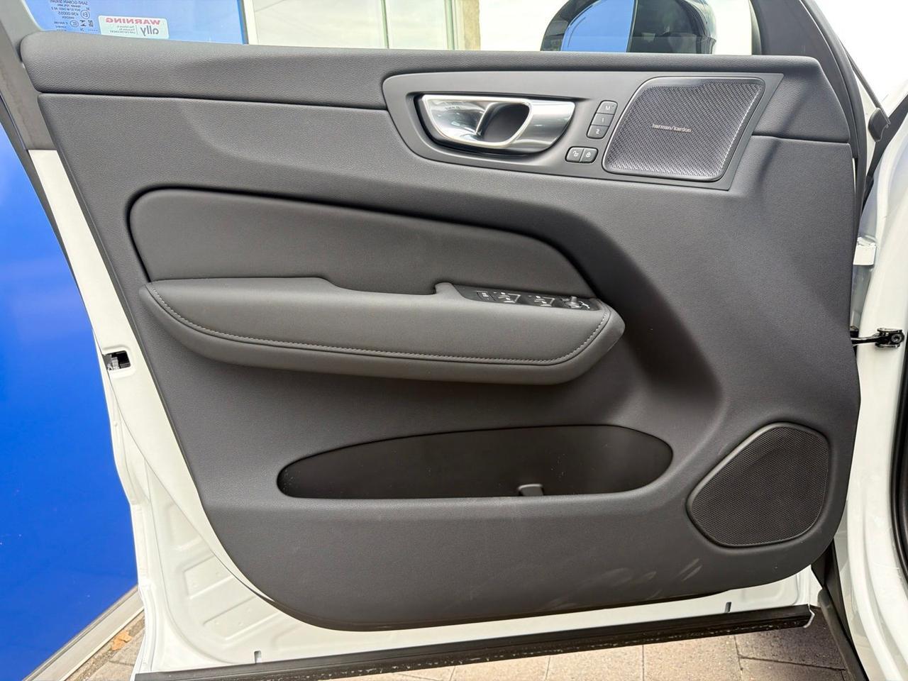 2026 Volvo XC60 Plug-In Hybrid T8 Ultra Black Edition Bend OR