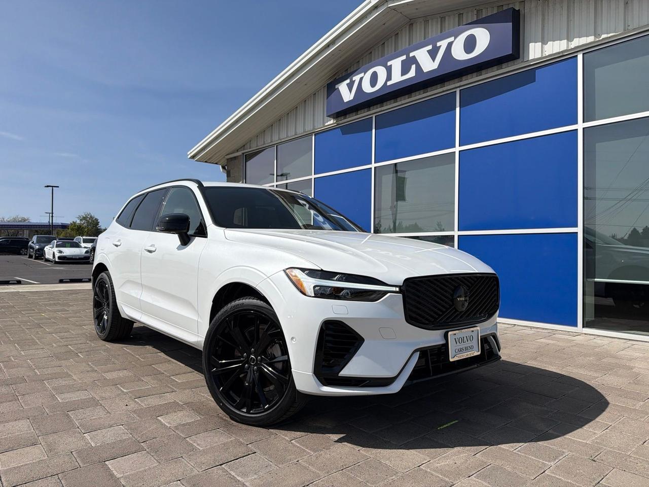 2026 Volvo XC60 Plug-In Hybrid T8 Ultra Black Edition