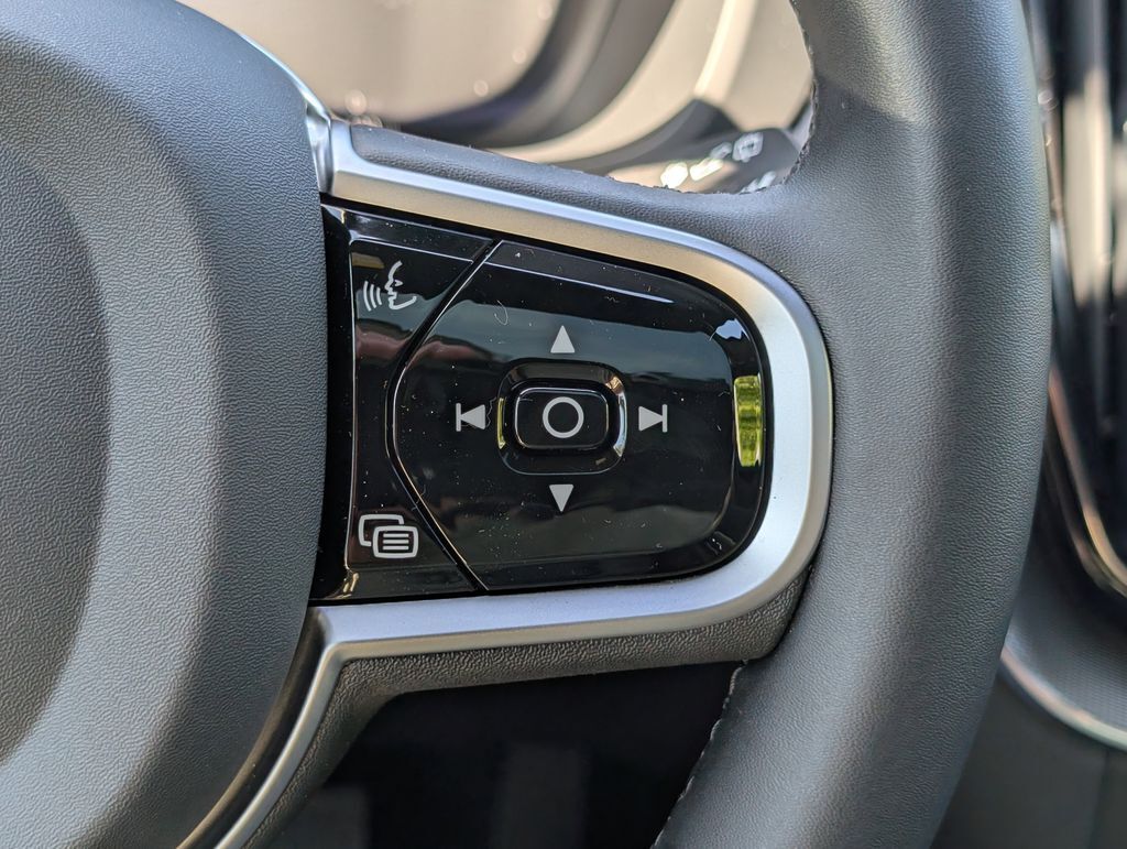 2026 Volvo XC60 Plug-In Hybrid T8 Ultra Black Edition Hunt Valley MD