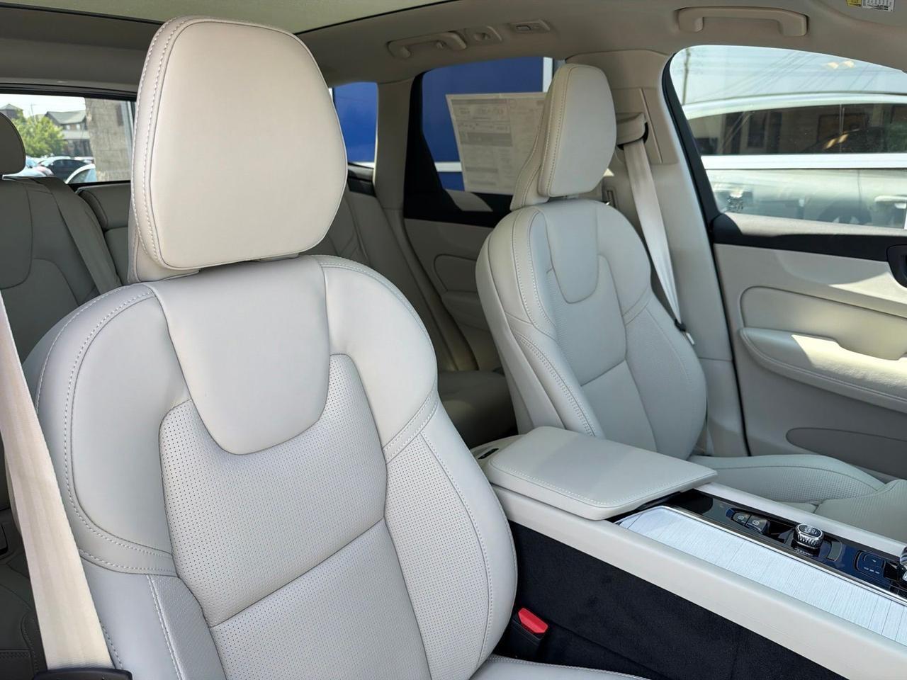 2026 Volvo XC60 Plug-In Hybrid T8 Ultra Bend OR