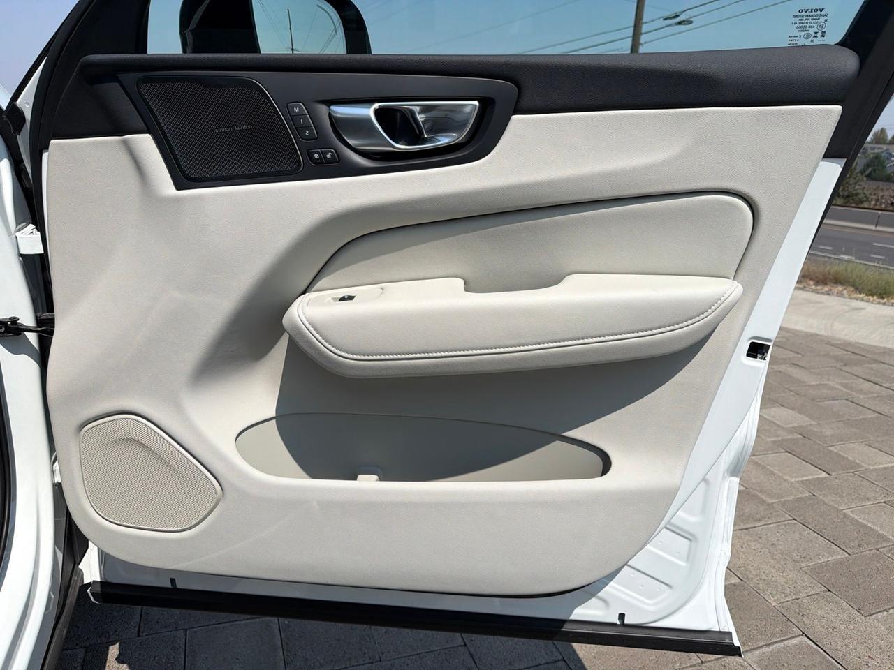 2026 Volvo XC60 Plug-In Hybrid T8 Ultra Bend OR