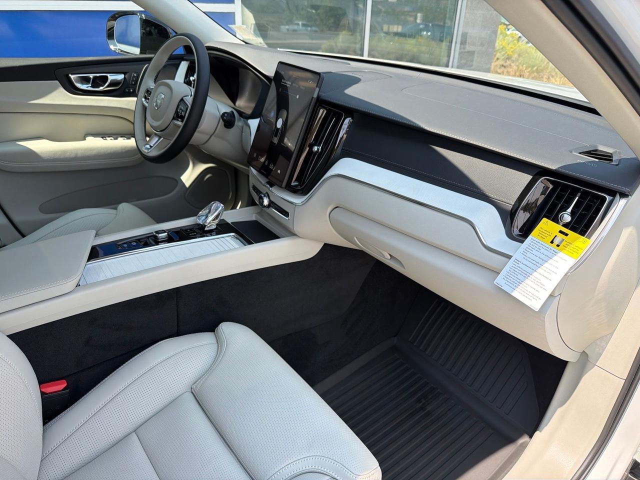 2026 Volvo XC60 Plug-In Hybrid T8 Ultra Bend OR