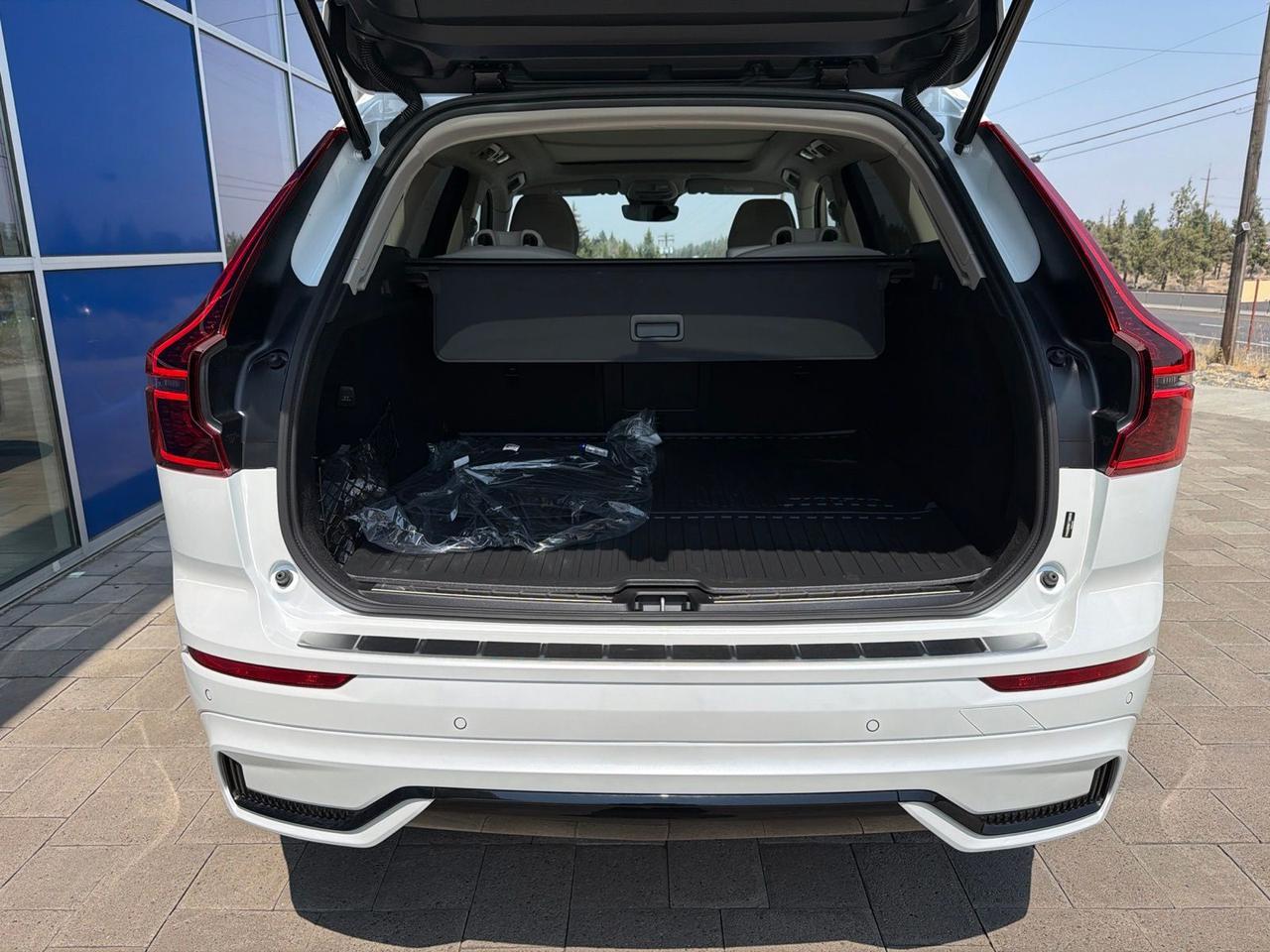 2026 Volvo XC60 Plug-In Hybrid T8 Ultra Bend OR