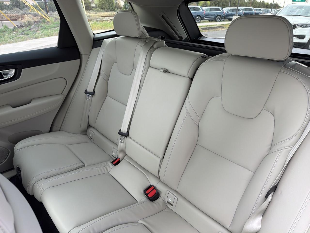 2026 Volvo XC60 Plug-In Hybrid T8 Ultra Bend OR