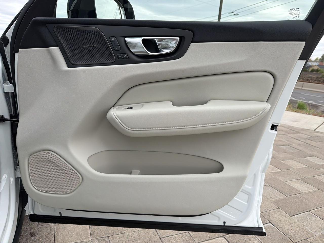 2026 Volvo XC60 Plug-In Hybrid T8 Ultra Bend OR
