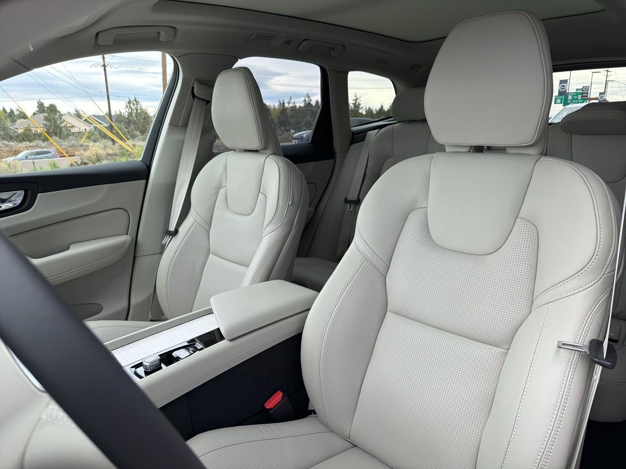 2026 Volvo XC60 Plug-In Hybrid T8 Ultra Bend OR