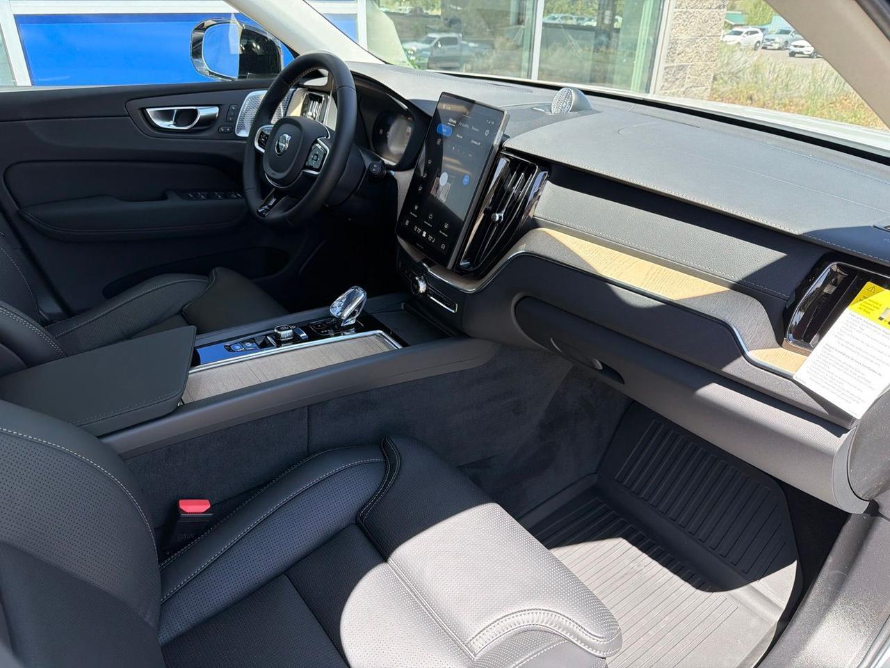 2026 Volvo XC60 Plug-In Hybrid T8 Ultra Bend OR
