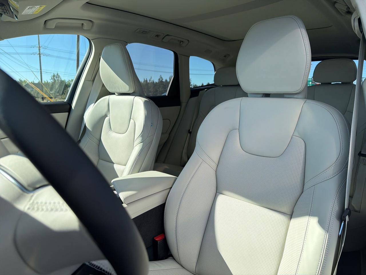 2026 Volvo XC60 Plug-In Hybrid T8 Ultra Bend OR