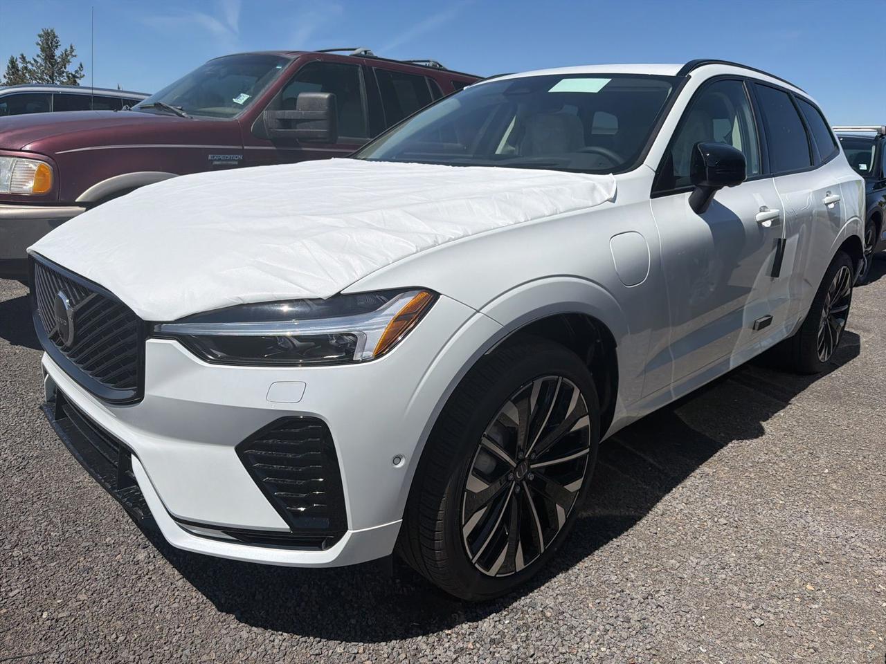 2026 Volvo XC60 Plug-In Hybrid T8 Ultra