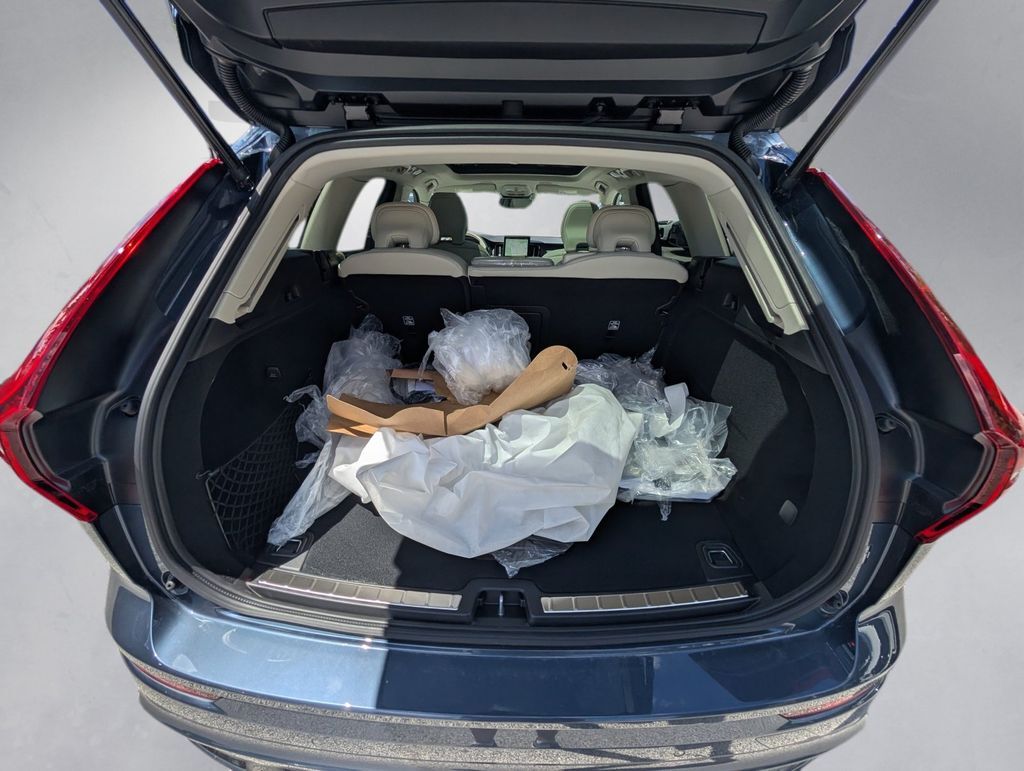 2026 Volvo XC60 Plug-In Hybrid T8 Ultra Hunt Valley MD