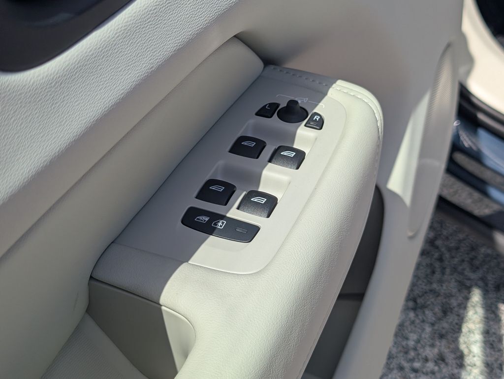 2026 Volvo XC60 Plug-In Hybrid T8 Ultra Hunt Valley MD