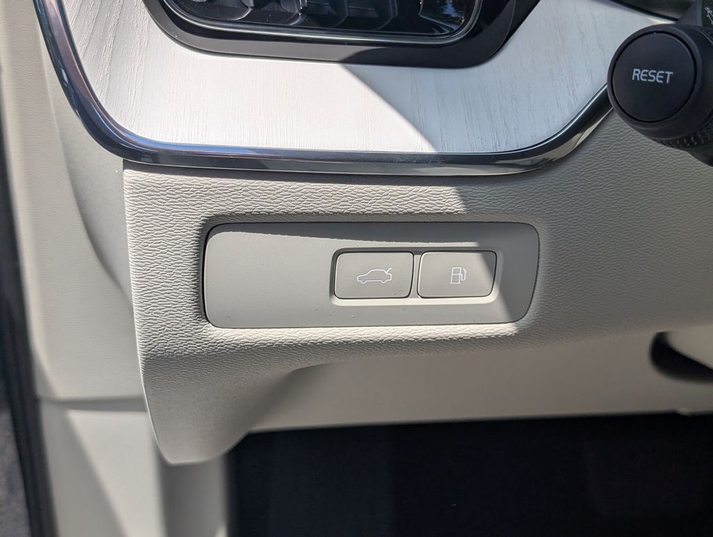 2026 Volvo XC60 Plug-In Hybrid T8 Ultra Hunt Valley MD