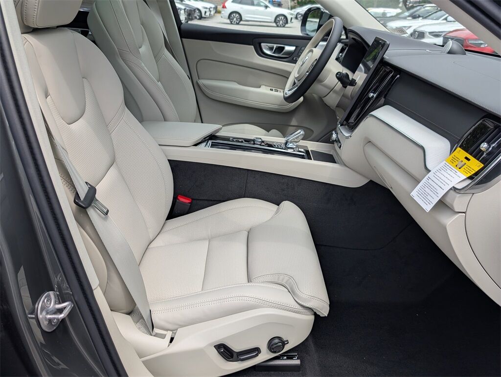 2026 Volvo XC60 Plug-In Hybrid T8 Ultra Hunt Valley MD