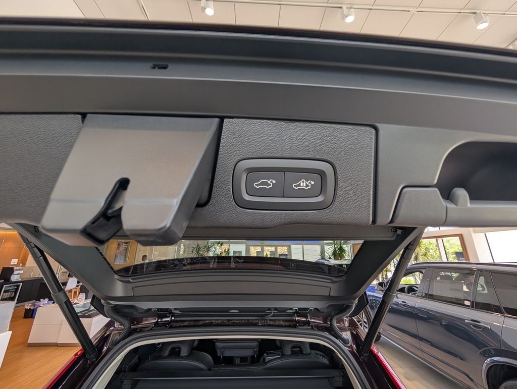 2026 Volvo XC60 Plug-In Hybrid T8 Ultra Hunt Valley MD