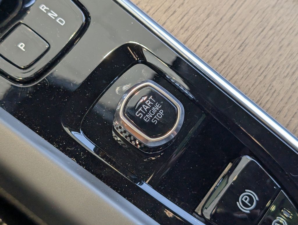 2026 Volvo XC60 Plug-In Hybrid T8 Ultra Hunt Valley MD