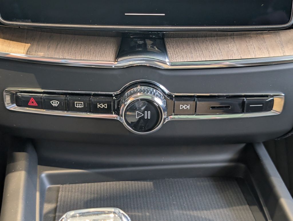 2026 Volvo XC60 Plug-In Hybrid T8 Ultra Hunt Valley MD