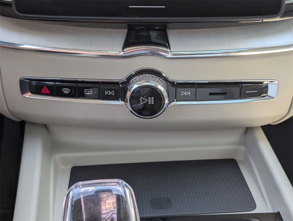 2026 Volvo XC60 Plug-In Hybrid T8 Ultra Hunt Valley MD