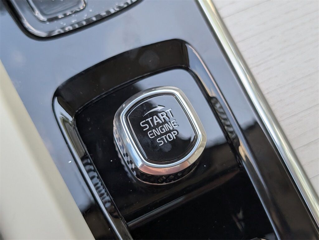 2026 Volvo XC60 Plug-In Hybrid T8 Ultra Hunt Valley MD