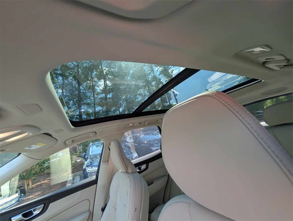 2026 Volvo XC60 Plug-In Hybrid T8 Ultra Hunt Valley MD