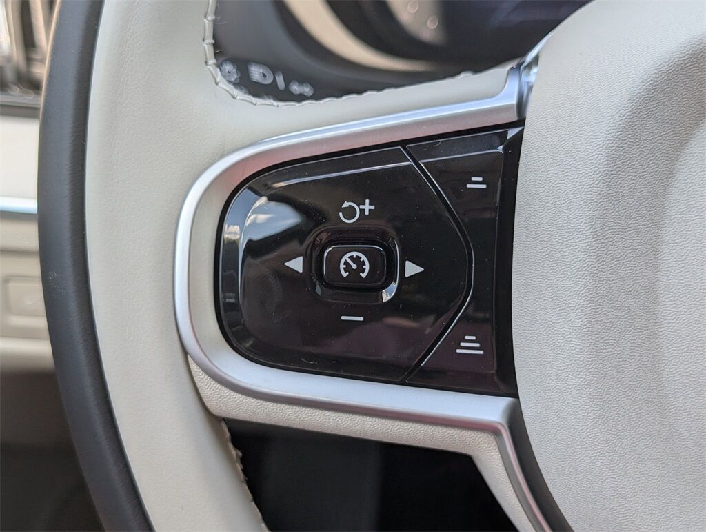 2026 Volvo XC60 Plug-In Hybrid T8 Ultra Hunt Valley MD