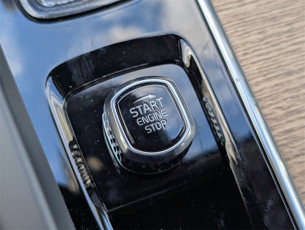 2026 Volvo XC60 Plug-In Hybrid T8 Ultra Hunt Valley MD