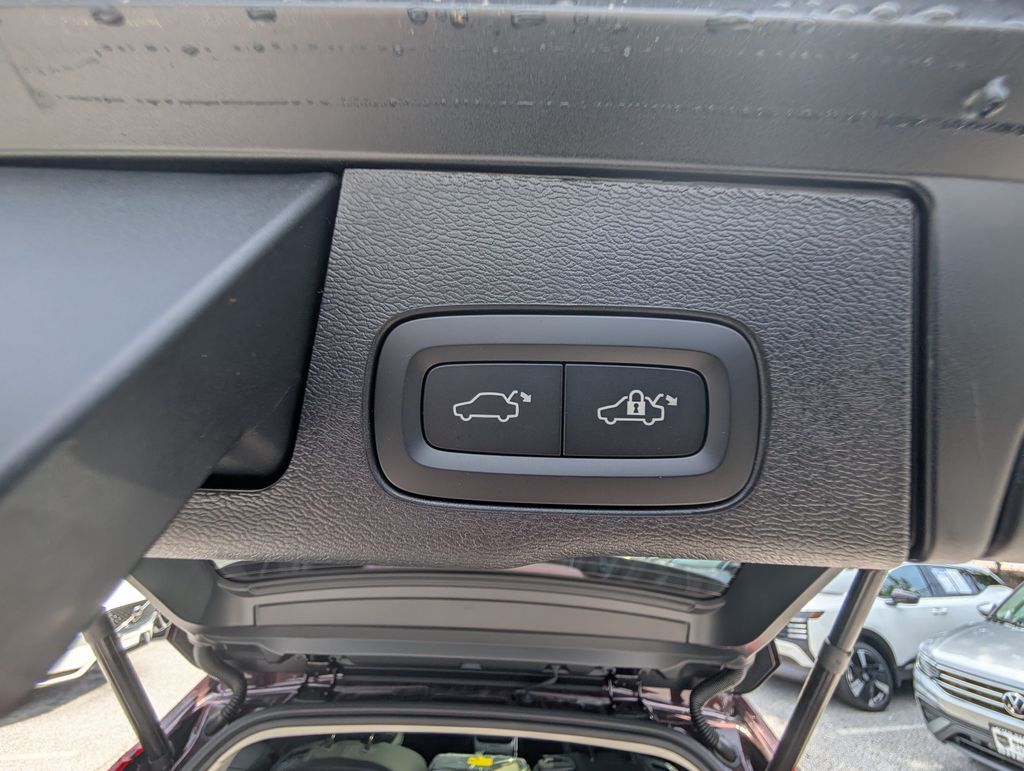 2026 Volvo XC60 Plug-In Hybrid T8 Ultra Hunt Valley MD
